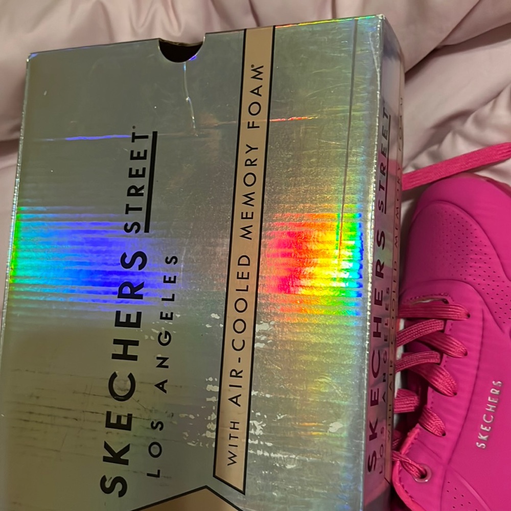 Pink size woman’s 8 Sketchers street Los Angeles with air cooled memory foam